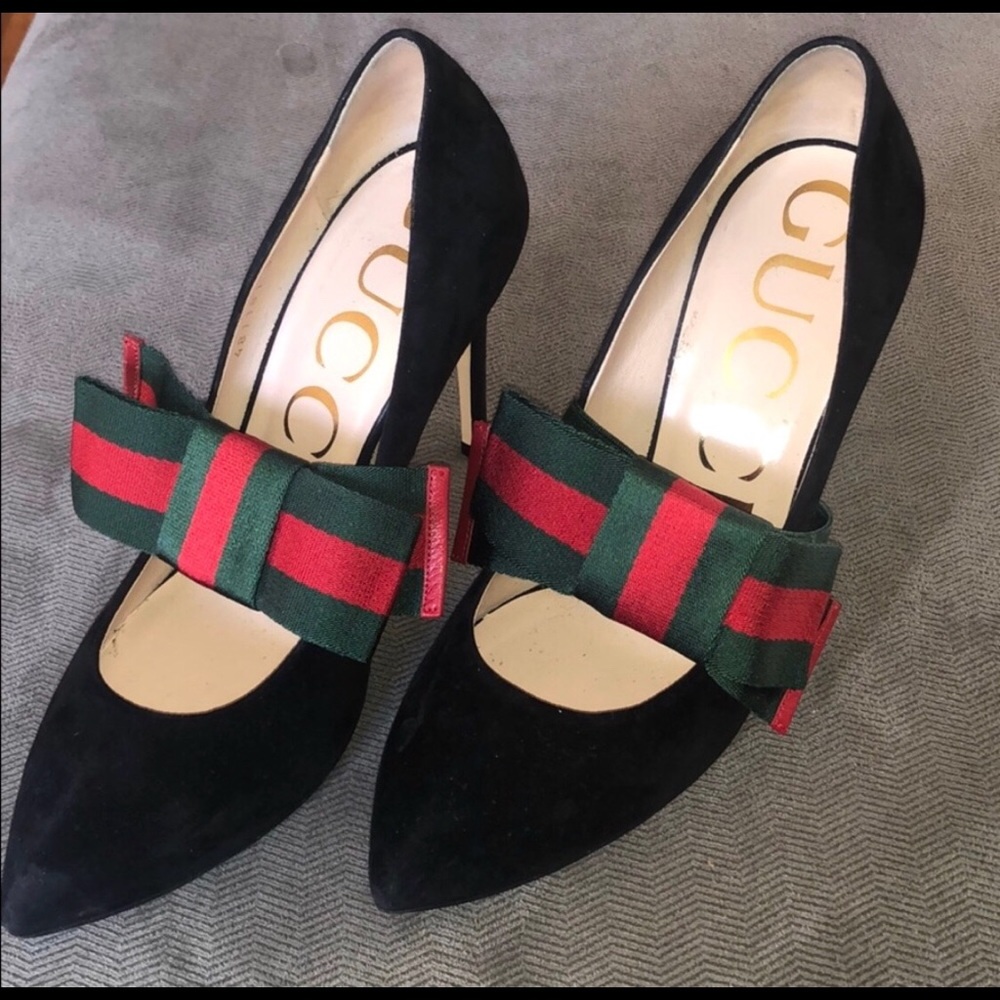 Used Gucci heel with removable bow